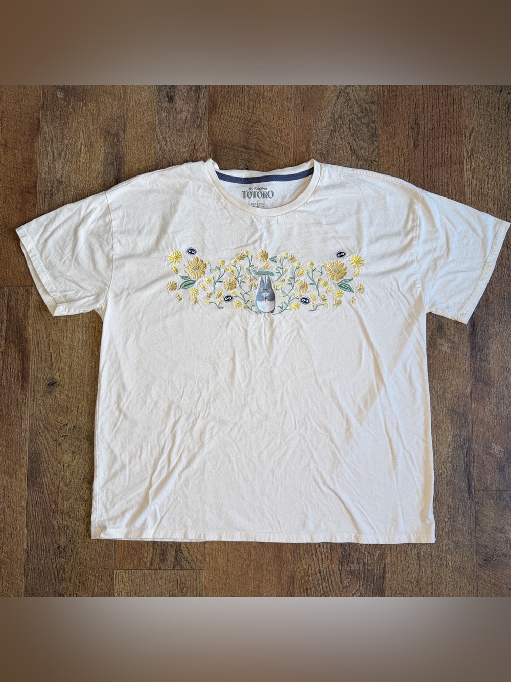 Studio X Ghibli Totoro My Neighbor Embroider Anime Cartoon T-Shirt Flowers White